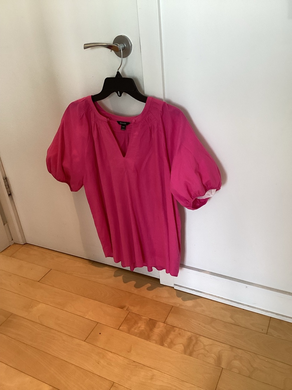 RW&CO. Puff Sleeve Blouse in Hot Pink. 55% linen.NWOT